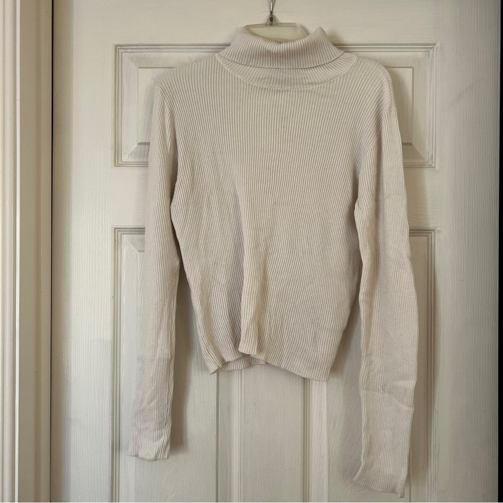 Brandy Melville John Galt White Long Sleeve Turtleneck Top Sweater